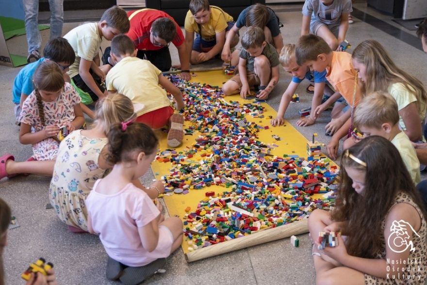 Świat klocków LEGO Kliknięcie w obrazek spowoduje wyświetlenie jego powiększenia